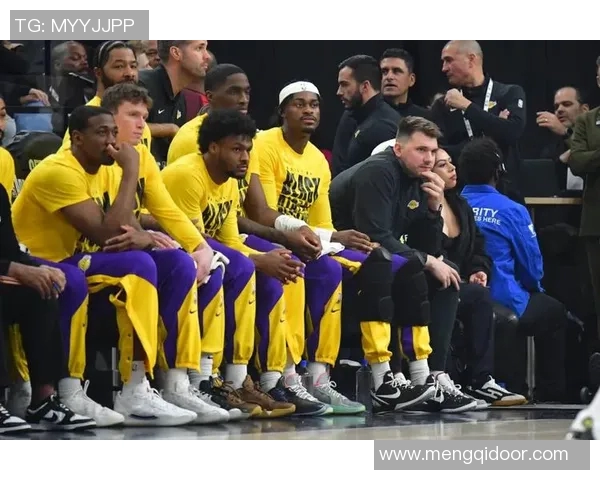 2010年5月5日湖人与爵士的激烈对决回顾与精彩瞬间分析